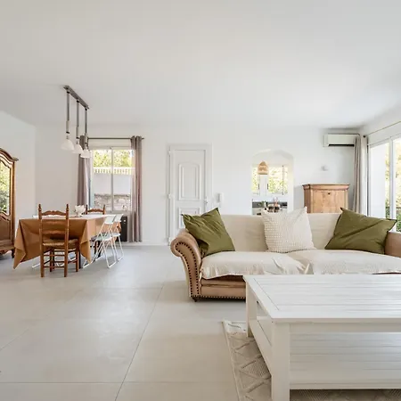 Des Ecoles Par Dodo A Apartment Cassis