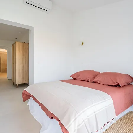 Des Ecoles Par Dodo A Apartman Cassis