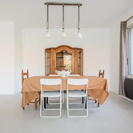 Des Ecoles Par Dodo A Apartman