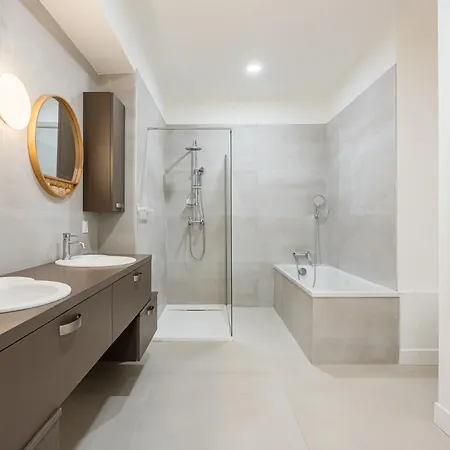 Des Ecoles Par Dodo A カシ