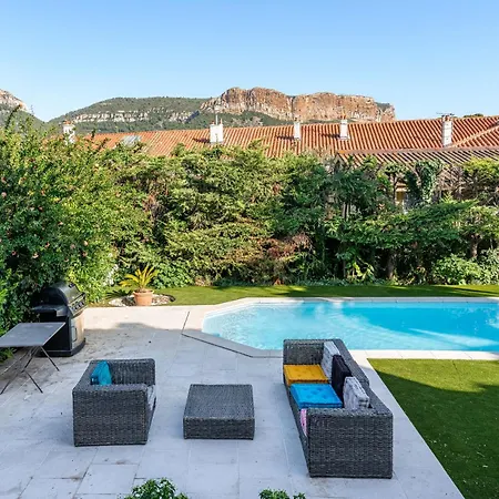 Apartman Des Ecoles Par Dodo A