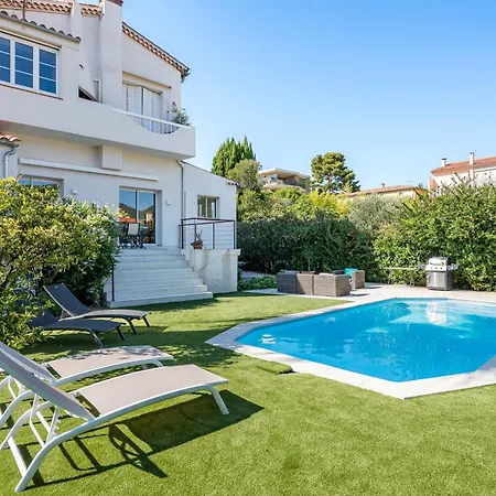 Des Ecoles Par Dodo A Apartman *